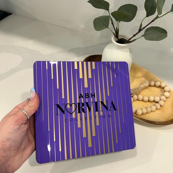 Anastasia Beverly Hills Norvina Pro Pigment Palette Vol 1 - Picture 2 of 3